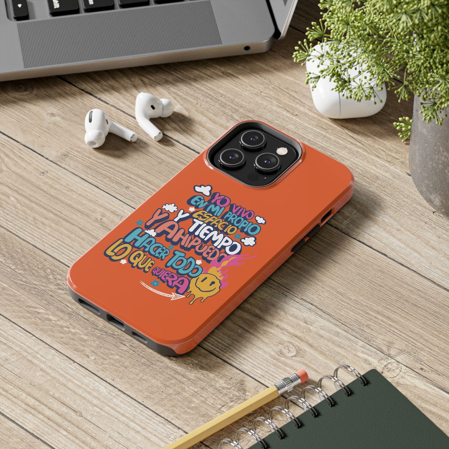 Funda para teléfono "Yo vivo en propio espacio y tiempo" - Naranja