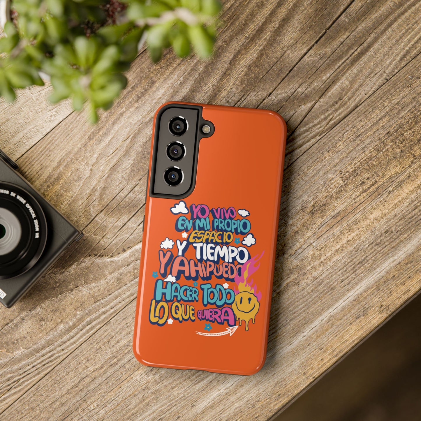 Funda para teléfono "Yo vivo en propio espacio y tiempo" - Naranja