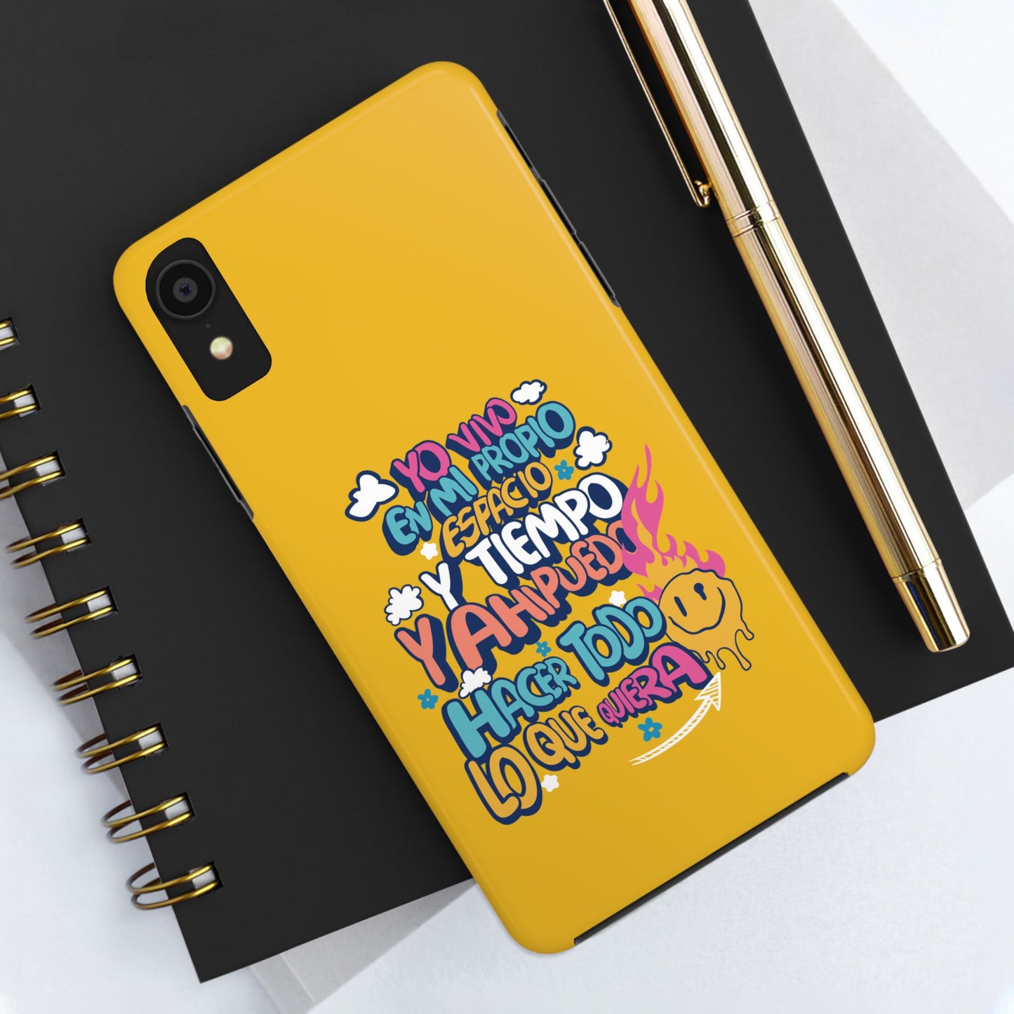 Funda para teléfono "Yo vivo en propio espacio y tiempo" - Amarillo