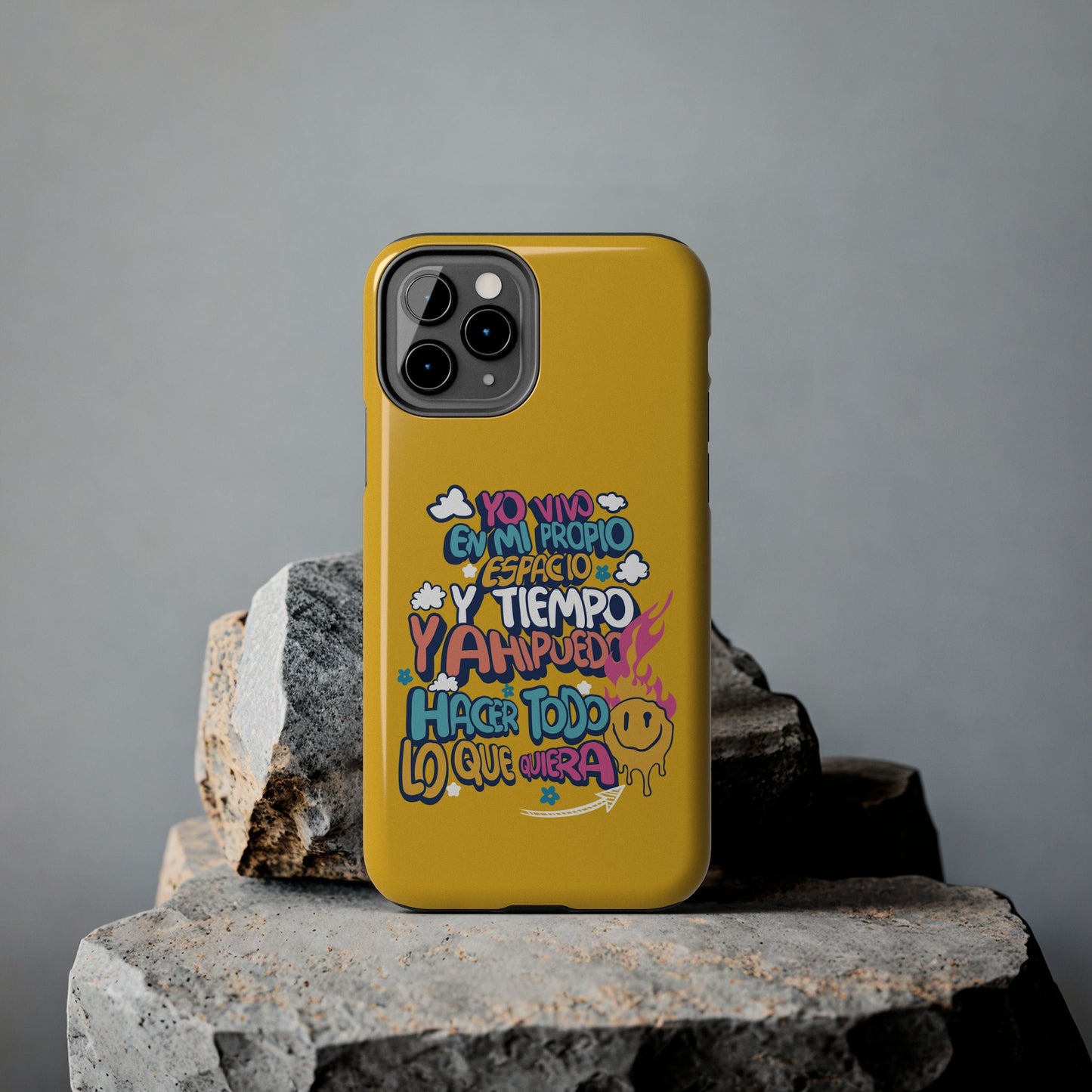 Funda para teléfono "Yo vivo en propio espacio y tiempo" - Amarillo