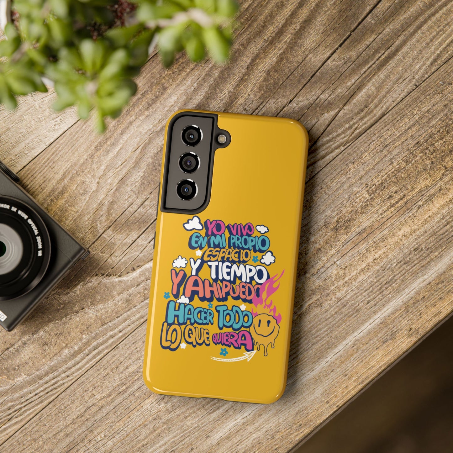 Funda para teléfono "Yo vivo en propio espacio y tiempo" - Amarillo