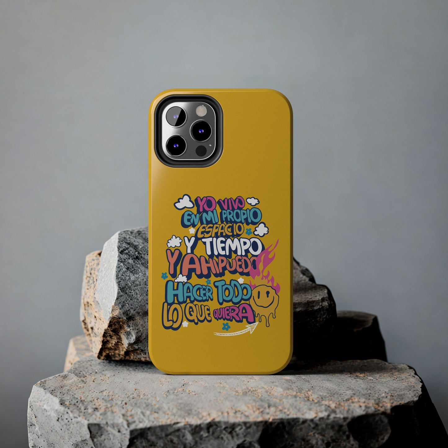 Funda para teléfono "Yo vivo en propio espacio y tiempo" - Amarillo