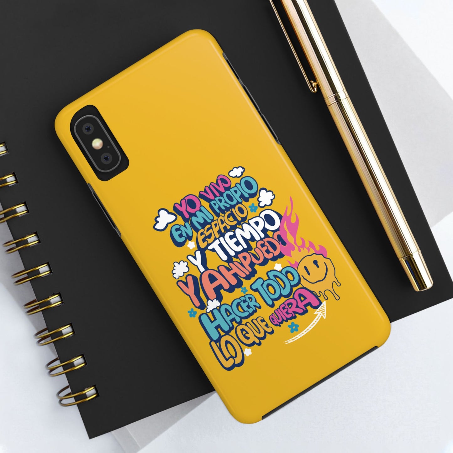 Funda para teléfono "Yo vivo en propio espacio y tiempo" - Amarillo