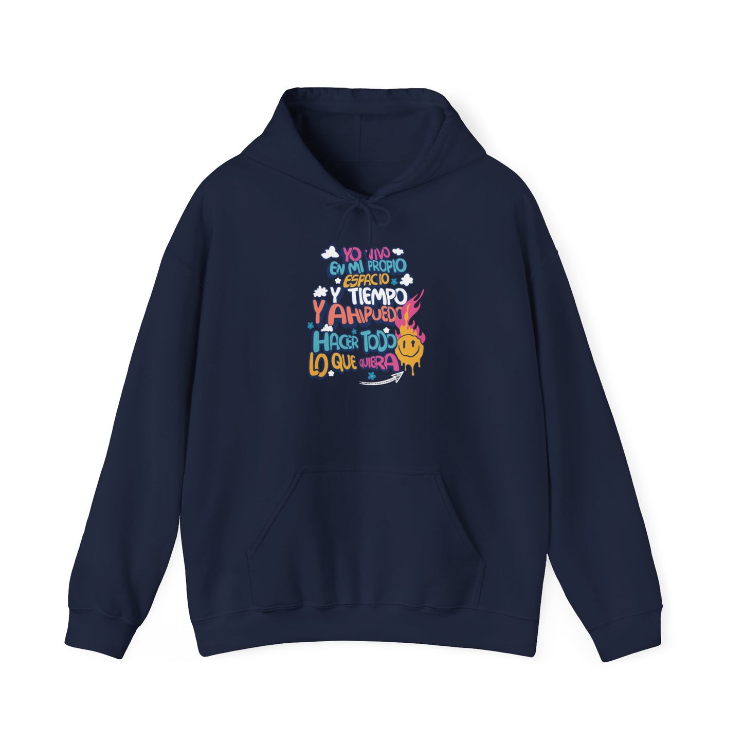 Sudadera con capucha unisex Heavy Blend™ "Yo vivo en mi propio espacio y tiempo" - Celes Manifestación